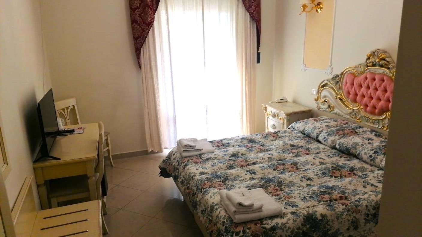 Colosseo Rooms Imperial Roma Ngoại thất bức ảnh